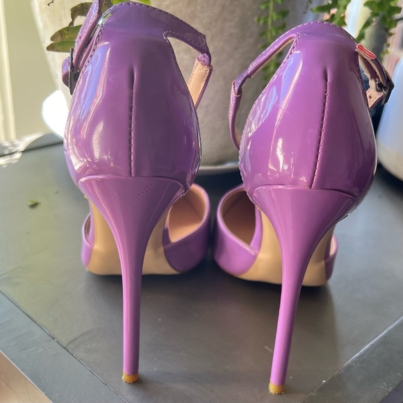 Purple T Strap Stilettos. Absolutely gorgeous. - Picture 2 of 3